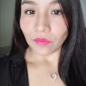 Meet your Posher, Jackeline